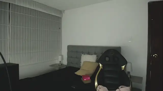 Andrea Ramos online show from September 30, 2025, 5:51 pm