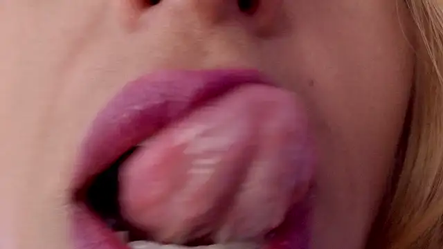 elena detroya online show from September 22, 2025, 12:40 pm