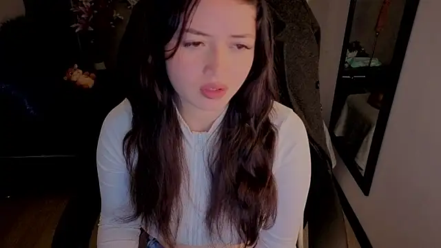 almma shy online show from October 15, 2025, 1:22 pm