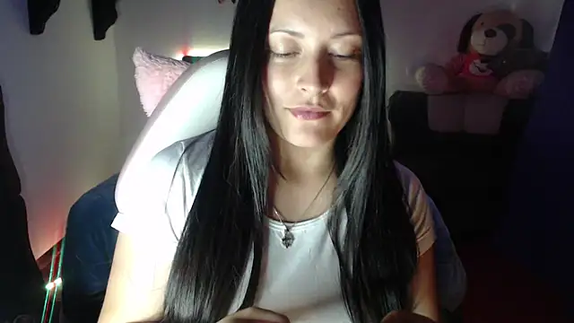 Allisonnlopez online show from May 8, 2026, 12:05 am