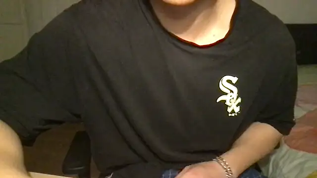 jungcock3210 online show from October 22, 2025, 5:02 pm