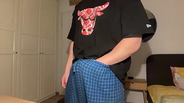 jungcock3210 online show from January 18, 2026, 3:49 pm