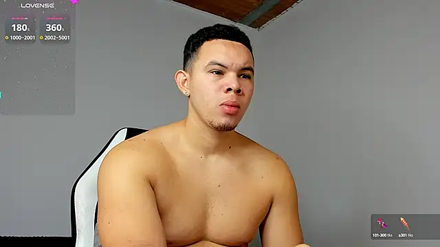 Snapshot of jhotta_fox chatting on December 18, 2024, 9:04 am jhotta fox online show from December 18, 2024, 9:04 am