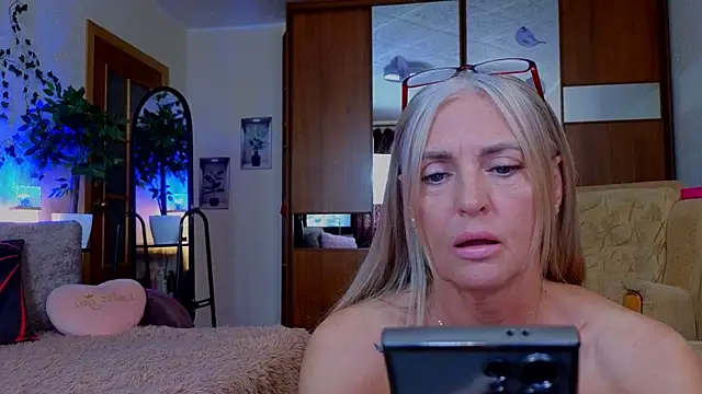 amelia blondy online show from May 8, 2026, 2:44 pm