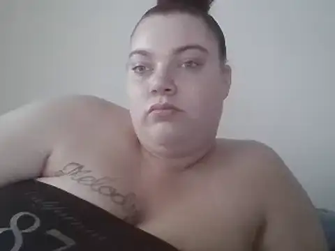 Snapshot of lolabun247 chatting on December 9, 2024, 10:41 pm lolabun247 online show from December 9, 2024, 10:41 pm