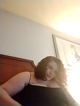 Snapshot of lolabun247 chatting on January 29, 2025, 12:43 am lolabun247 online show from January 29, 2025, 12:43 am