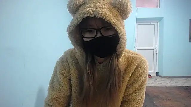 elllaaxx online show from December 7, 2024, 10:01 am