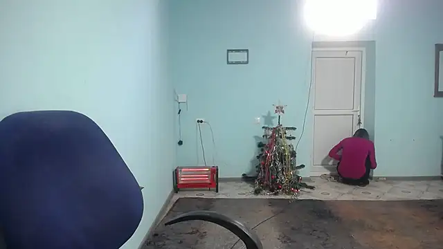 elllaaxx online show from December 27, 2024, 7:51 am