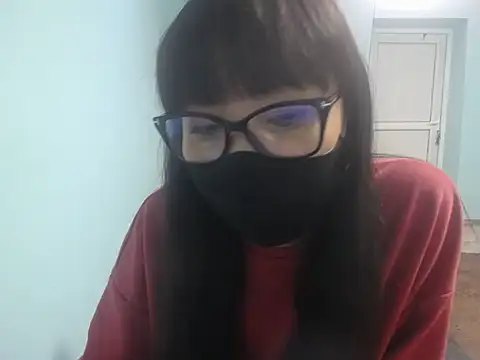 elllaaxx online show from May 13, 2026, 4:21 am