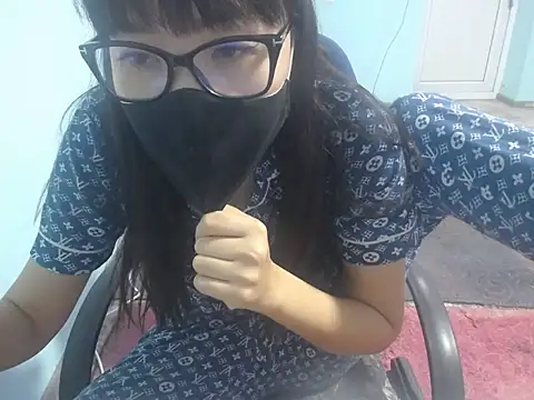 elllaaxx online show from May 15, 2026, 4:08 am