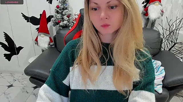 SmilingEmily  online show from January 3, 2025, 6:44 am