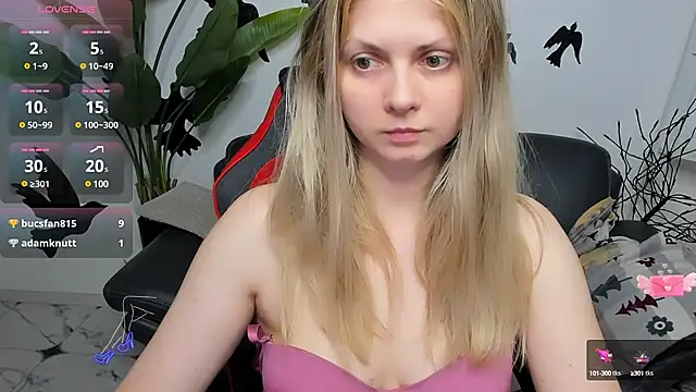 SmilingEmily  online show from February 7, 2025, 9:37 am