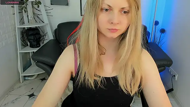 SmilingEmily  online show from February 25, 2025, 7:52 am