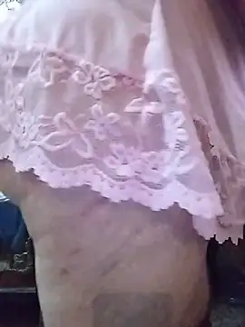 Lucia8600 online show from November 5, 2025, 8:31 pm