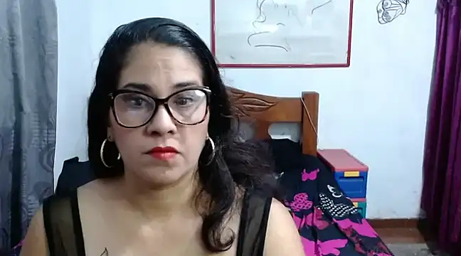 Snapshot of Mistresskloe01 chatting on December 6, 2024, 12:49 pm Mistresskloe01 online show from December 6, 2024, 12:49 pm