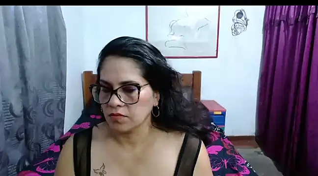 Snapshot of Mistresskloe01 chatting on December 9, 2024, 12:30 pm Mistresskloe01 online show from December 9, 2024, 12:30 pm