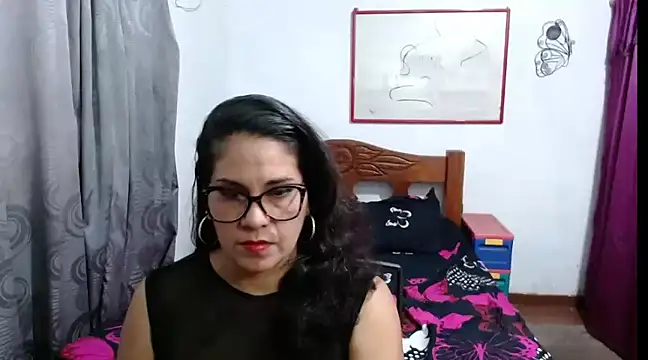 Snapshot of Mistresskloe01 chatting on December 27, 2024, 1:07 pm Mistresskloe01 online show from December 27, 2024, 1:07 pm