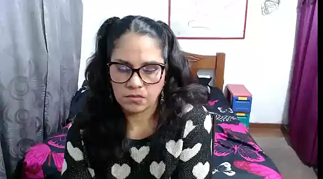 Snapshot of Mistresskloe01 chatting on January 10, 2025, 12:04 pm Mistresskloe01 online show from January 10, 2025, 12:04 pm