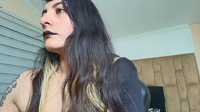 Naughty Kittenm online show from March 11, 2026, 10:54 am