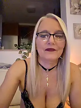 kikkastar online show from March 10, 2026, 8:58 pm