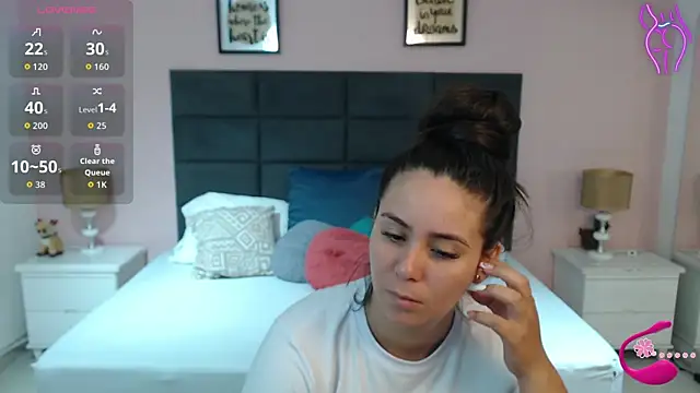 Snapshot of MadisonJenner chatting on September 28, 2025, 11:48 am MadisonJenner online show from September 28, 2025, 11:48 am