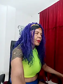 freyadevil333 online show from September 15, 2025, 5:18 am