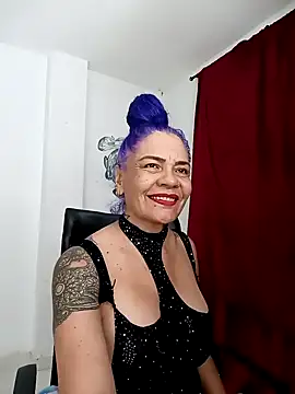 freyadevil333 online show from September 28, 2025, 10:37 pm