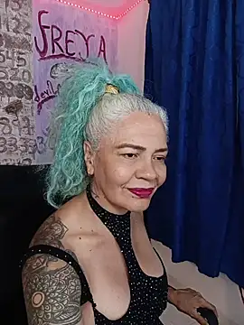 freyadevil333 online show from May 5, 2026, 6:54 am