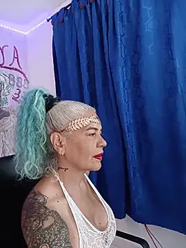 freyadevil333 online show from May 9, 2026, 4:28 am
