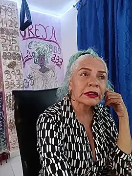 freyadevil333 online show from June 17, 2026, 5:10 am