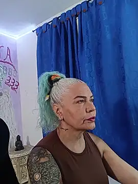 freyadevil333 online show from June 20, 2026, 10:18 am