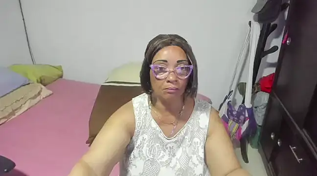 Mrs mommy  online show from January 13, 2025, 4:41 pm