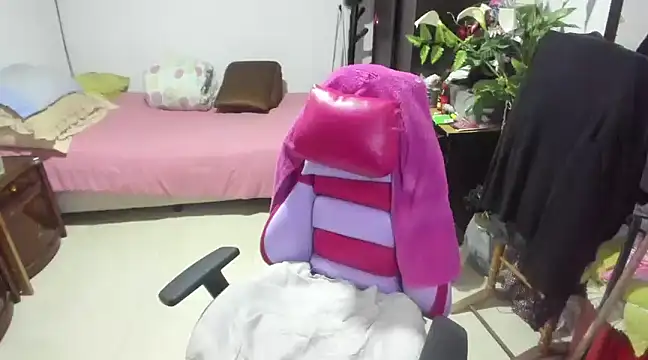 Mrs mommy  online show from January 14, 2025, 7:53 pm