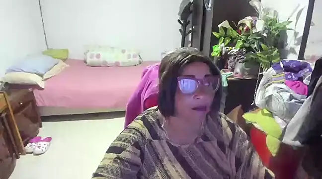 Mrs mommy  online show from January 16, 2025, 4:50 pm