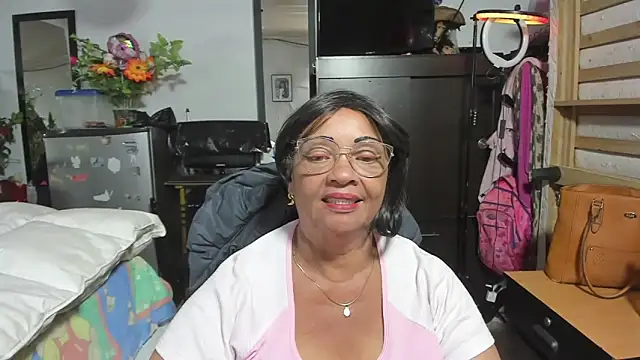 Mrs mommy  online show from October 24, 2025, 10:50 pm