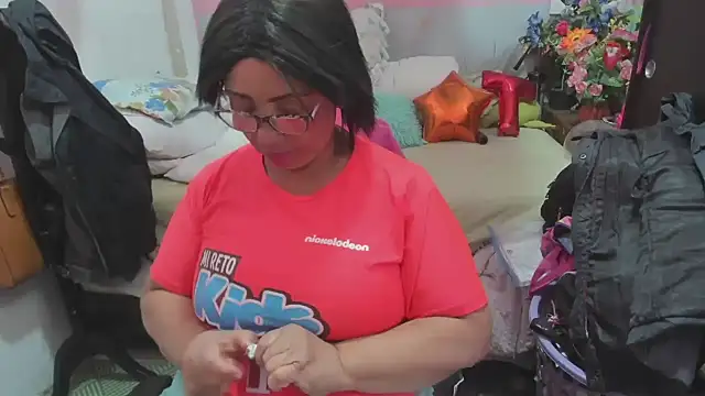 Mrs mommy  online show from May 4, 2026, 7:21 pm