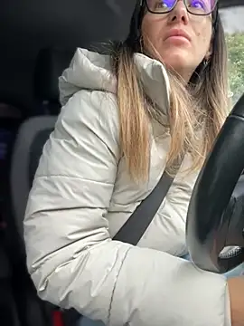 HotXMom online show from October 7, 2025, 5:48 am