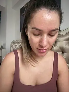 HotXMom online show from June 15, 2026, 6:48 am