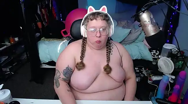 FatVeronica online show from February 26, 2025, 8:33 pm