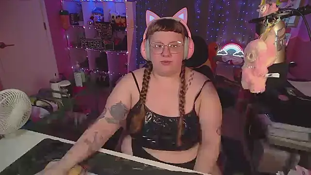 FatVeronica online show from March 21, 2026, 5:16 pm