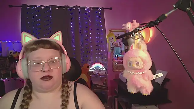 FatVeronica online show from March 23, 2026, 4:11 pm