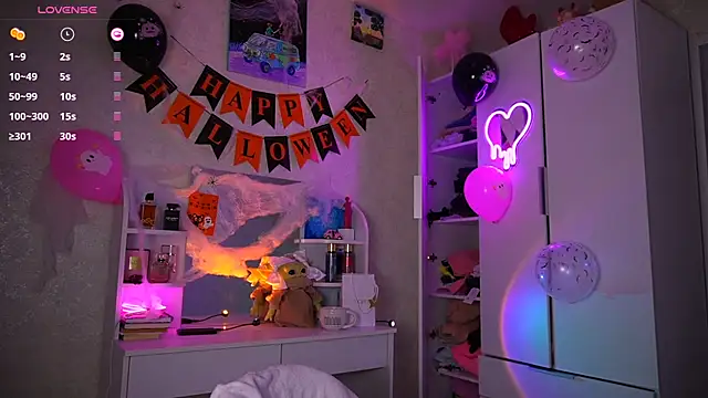 Snapshot of soffy__kisss chatting on November 2, 2025, 6:21 pm soffy  kisss online show from November 2, 2025, 6:21 pm