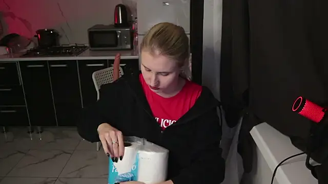 MertyXX online show from February 21, 2026, 10:11 pm