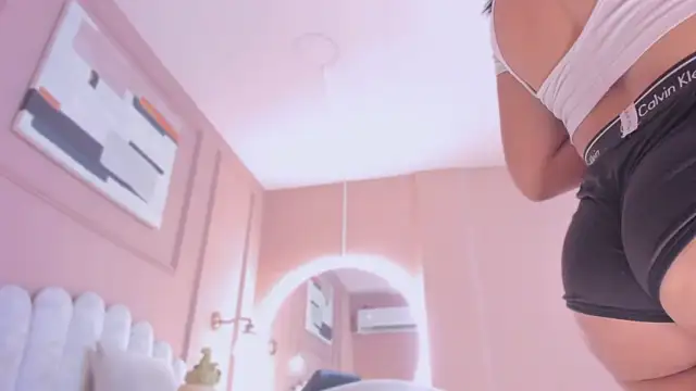 lia ass  online show from January 7, 2025, 10:54 am