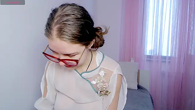 Snapshot of Sarah_HS chatting on February 24, 2026, 11:52 am Sarah HS online show from February 24, 2026, 11:52 am