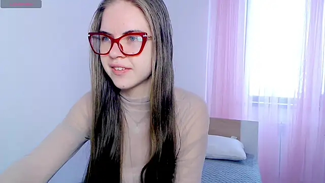 Snapshot of Sarah_HS chatting on February 28, 2026, 4:35 am Sarah HS online show from February 28, 2026, 4:35 am