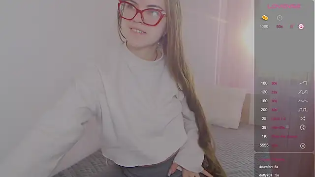 Snapshot of Sarah_HS chatting on March 22, 2026, 12:30 pm Sarah HS online show from March 22, 2026, 12:30 pm