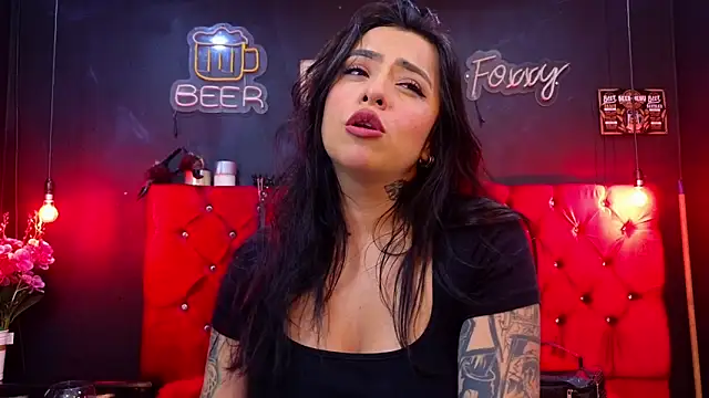 Snapshot of foxxy_nasty chatting on November 11, 2025, 5:24 pm foxxy nasty online show from November 11, 2025, 5:24 pm