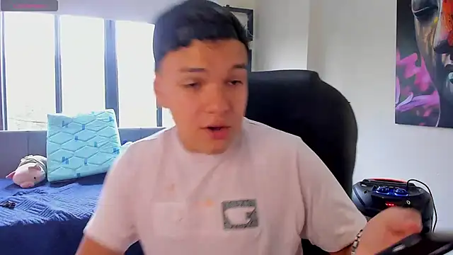 Snapshot of Dunkan_Kravitz chatting on May 19, 2026, 10:16 pm Dunkan Kravitz online show from May 19, 2026, 10:16 pm