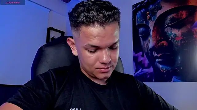 Snapshot of Dunkan_Kravitz chatting on May 27, 2026, 1:57 am Dunkan Kravitz online show from May 27, 2026, 1:57 am